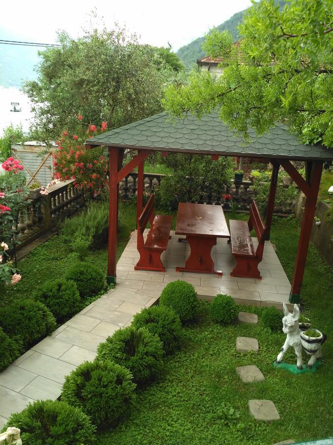 Apartmani Villa Radovic Risan Exteriér fotografie